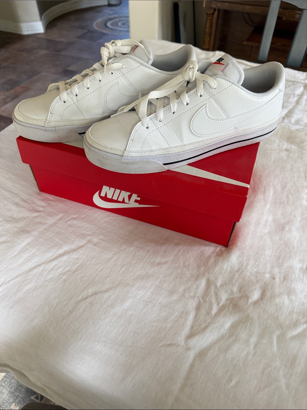 Nike Court Legacy Men's White Low-Top Leather Sneakers Size 9